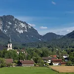 Hoefler Daire